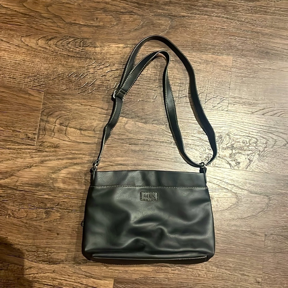 relic faux black leather crossbody purse - Picture 3 of 11